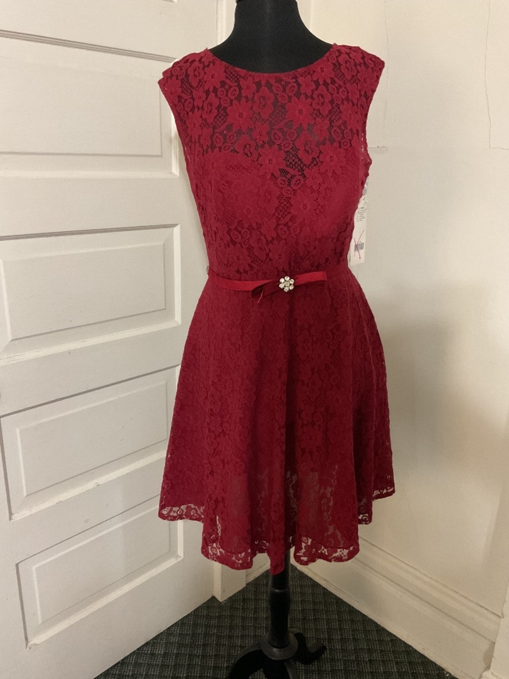 NWT CHRISTINA WU LACE GOWN CLARET SIZE 10